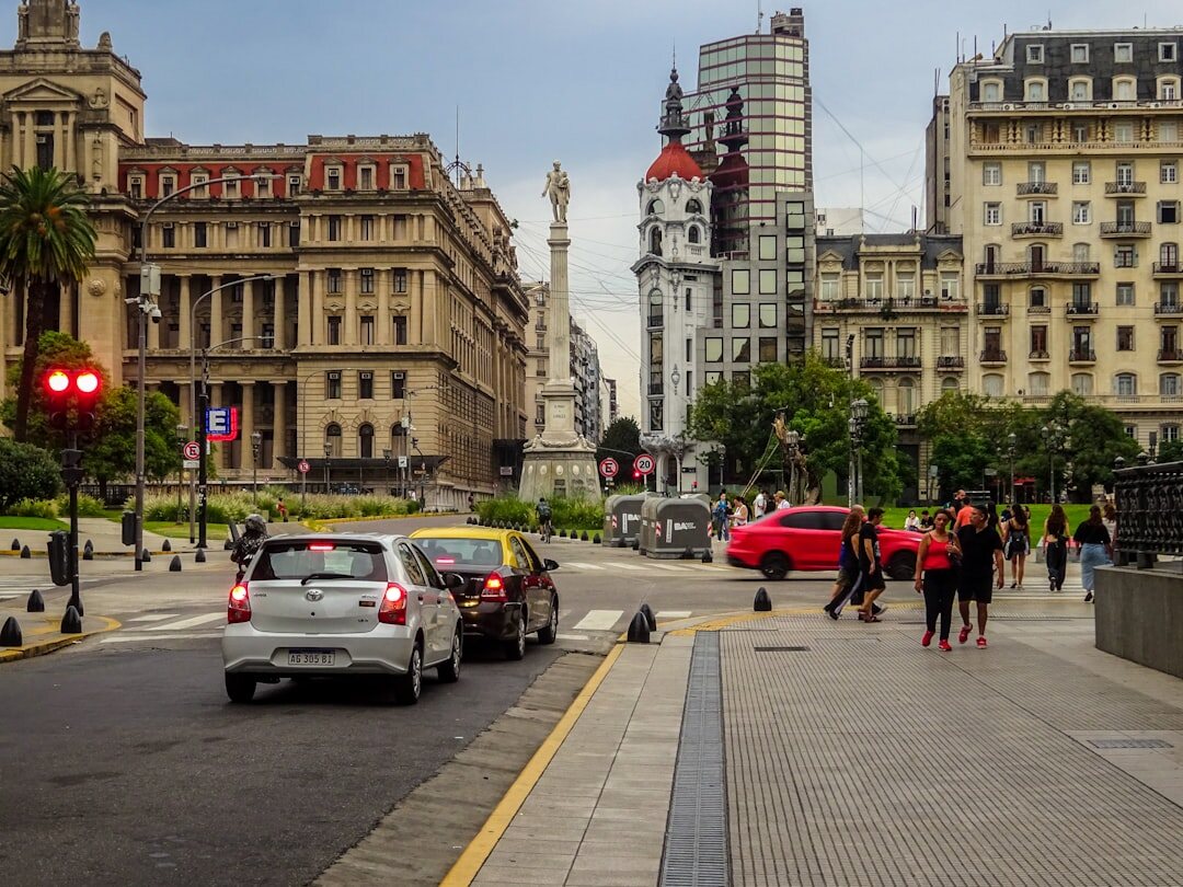 tango dancers in buenos aires street